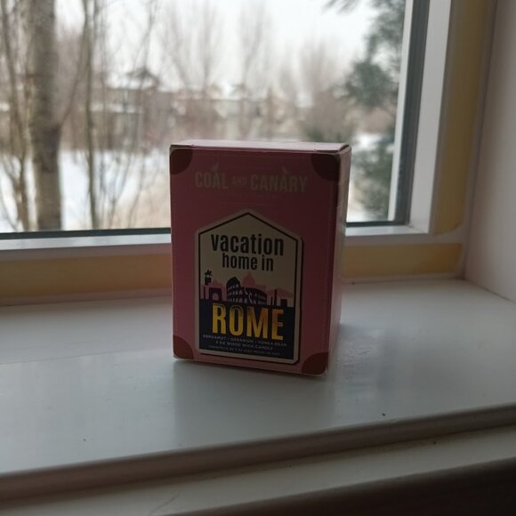 Coal and Canary Vacation Home in Rome Candle - Picture 2 of 3